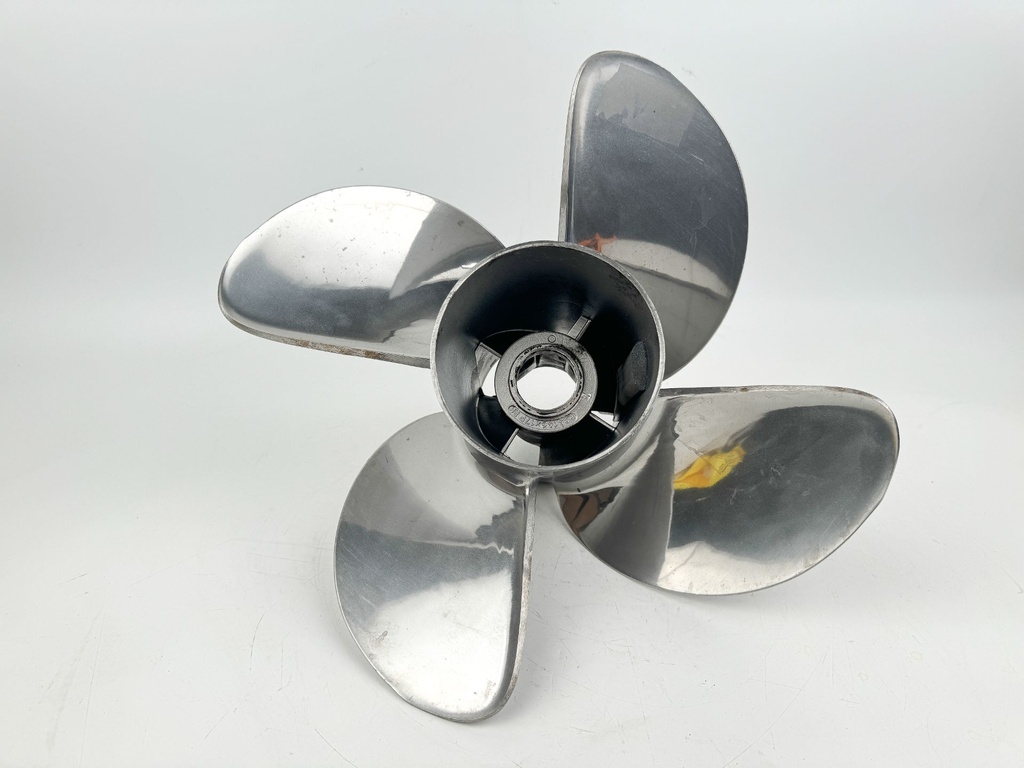 Mercury Marine Revolution 4 Blade Prop Propeller 14.6 X 17P RH 8M0151317