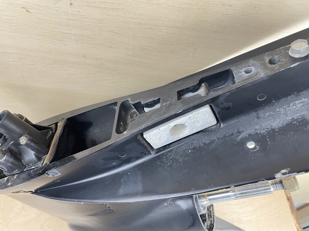 1998 Mercury 150HP 2 Stroke 25" XL Lower Unit Gear Case 2:1 9148A67