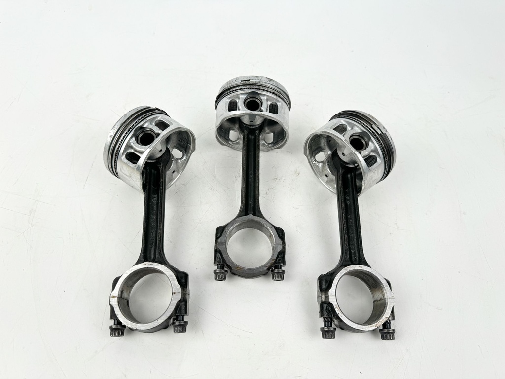 1999 Mercury 30 HP 4 Stroke Outboard Piston & Connecting Rod Set OEM