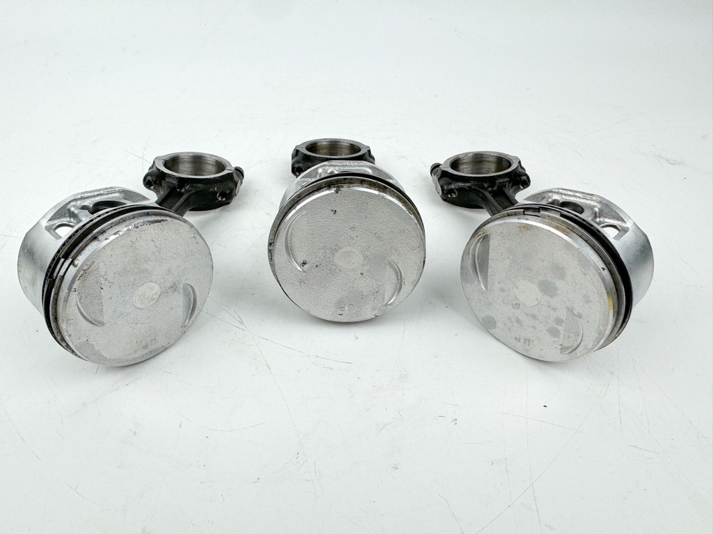 1999 Mercury 30 HP 4 Stroke Outboard Piston & Connecting Rod Set OEM