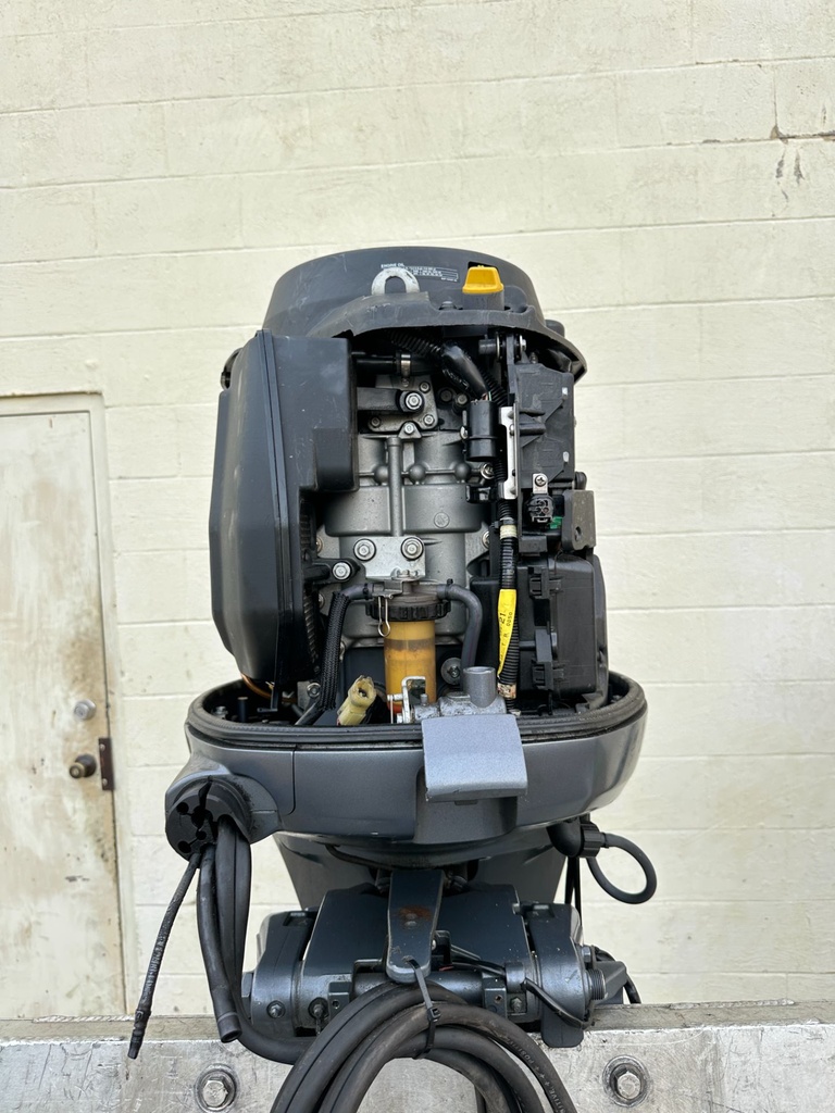 2006 Yamaha 150 HP 4 Stroke Outboard Engine Complete  OEM