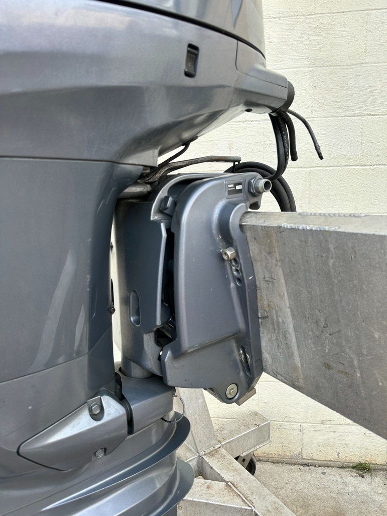 2006 Yamaha 150 HP 4 Stroke Outboard Engine Complete  OEM