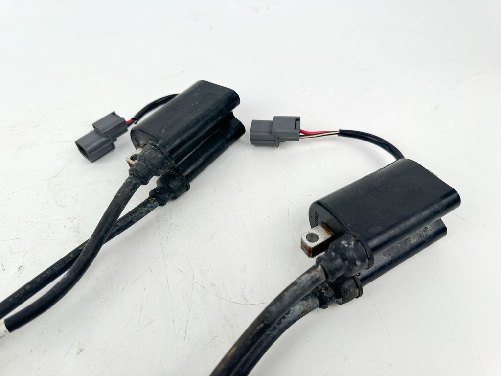 2005 Yamaha 115 HP 4 Stroke Outboard Ignition Coil Set OEM