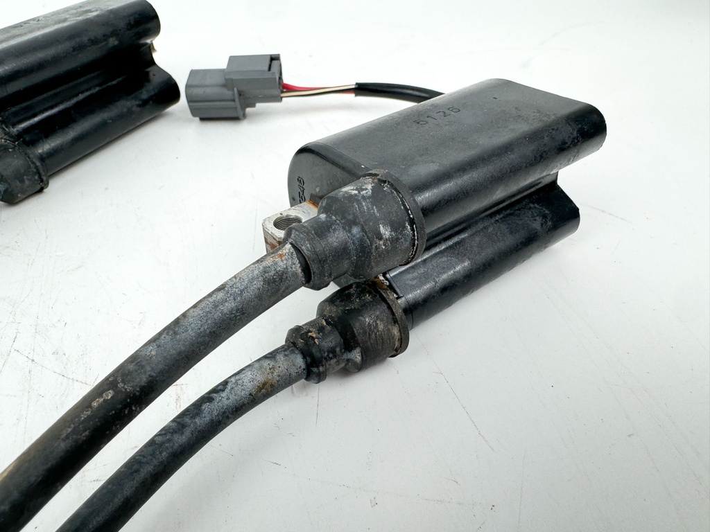 2005 Yamaha 115 HP 4 Stroke Outboard Ignition Coil Set OEM