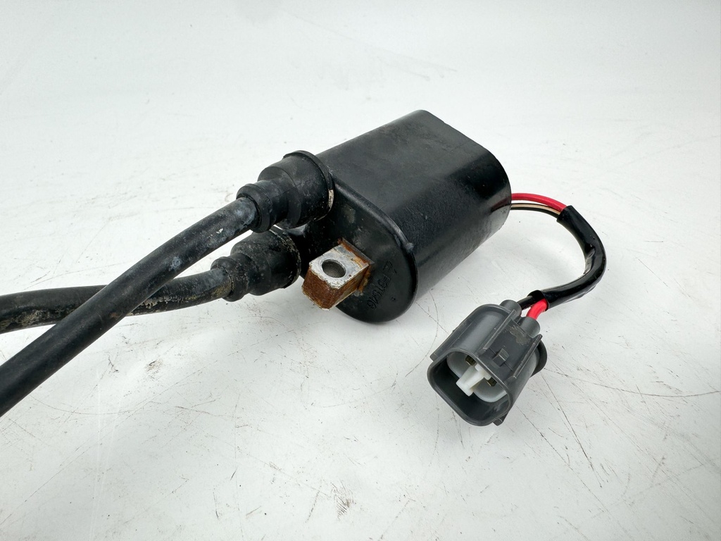 2005 Yamaha 115 HP 4 Stroke Outboard Ignition Coil Set OEM