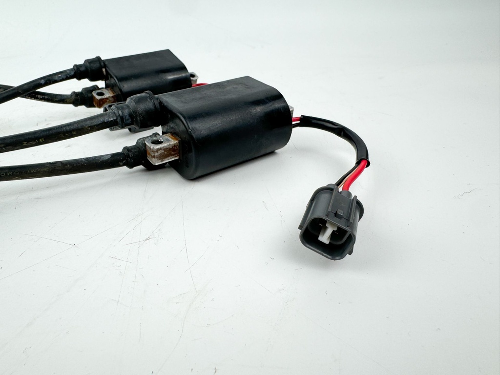 2005 Yamaha 115 HP 4 Stroke Outboard Ignition Coil Set OEM