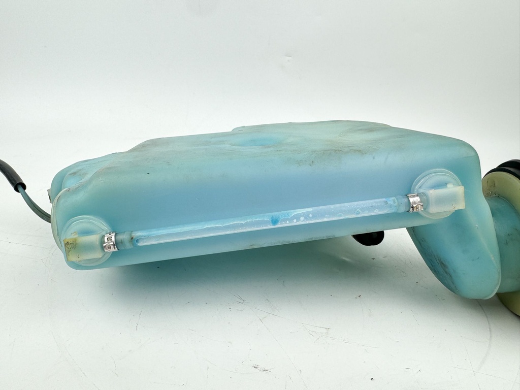 1991-2006 Mercury 50 55 60 HP 2 Stroke Outboard Oil Tank 812718T1 8127181