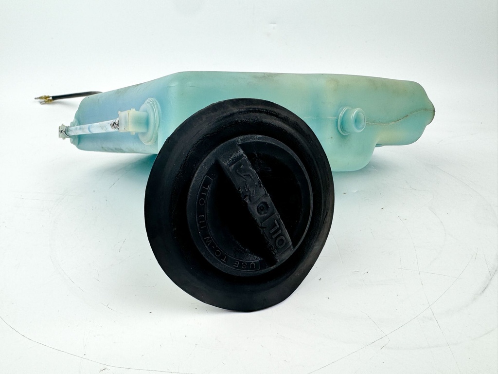 1991-2006 Mercury 50 55 60 HP 2 Stroke Outboard Oil Tank 812718T1 8127181