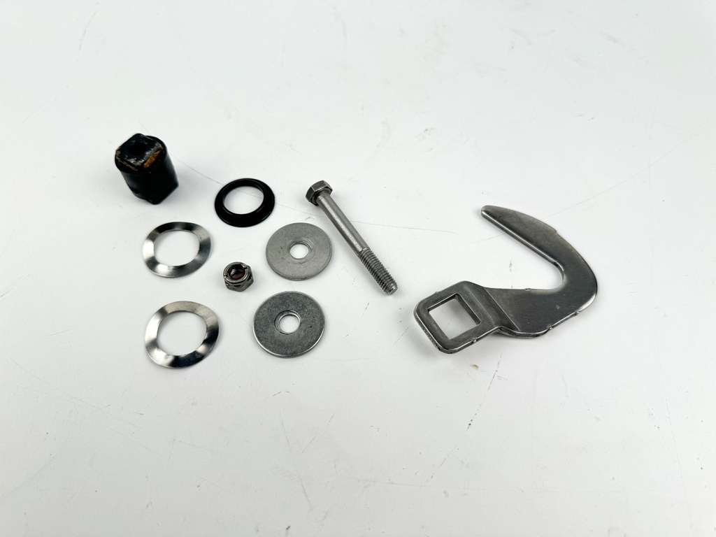 2000 Mercury 60 HP 2 Stroke Outboard Back Latch Handle 813547T OEM