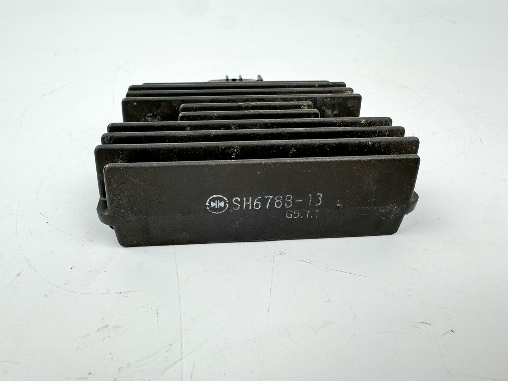 Yamaha 115 HP 4 Stroke Outboard Rectifier & Regulator OEM 2005