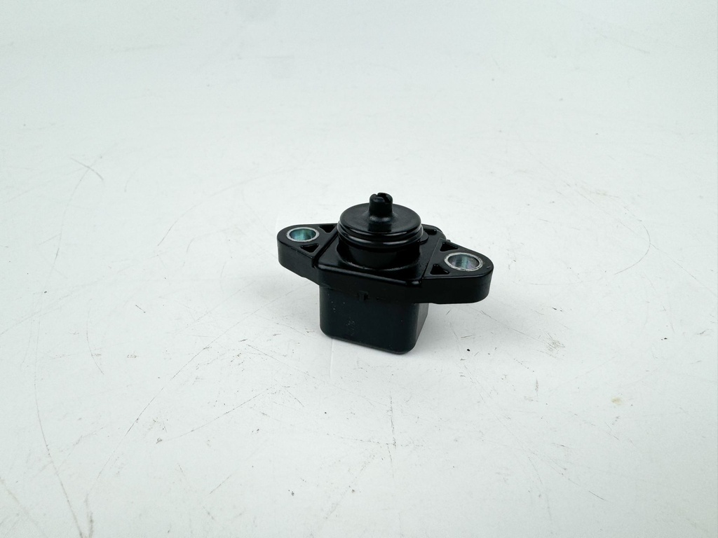Yamaha 115 HP 4 Stroke Outboard MAP Pressure Sensor OEM 2005