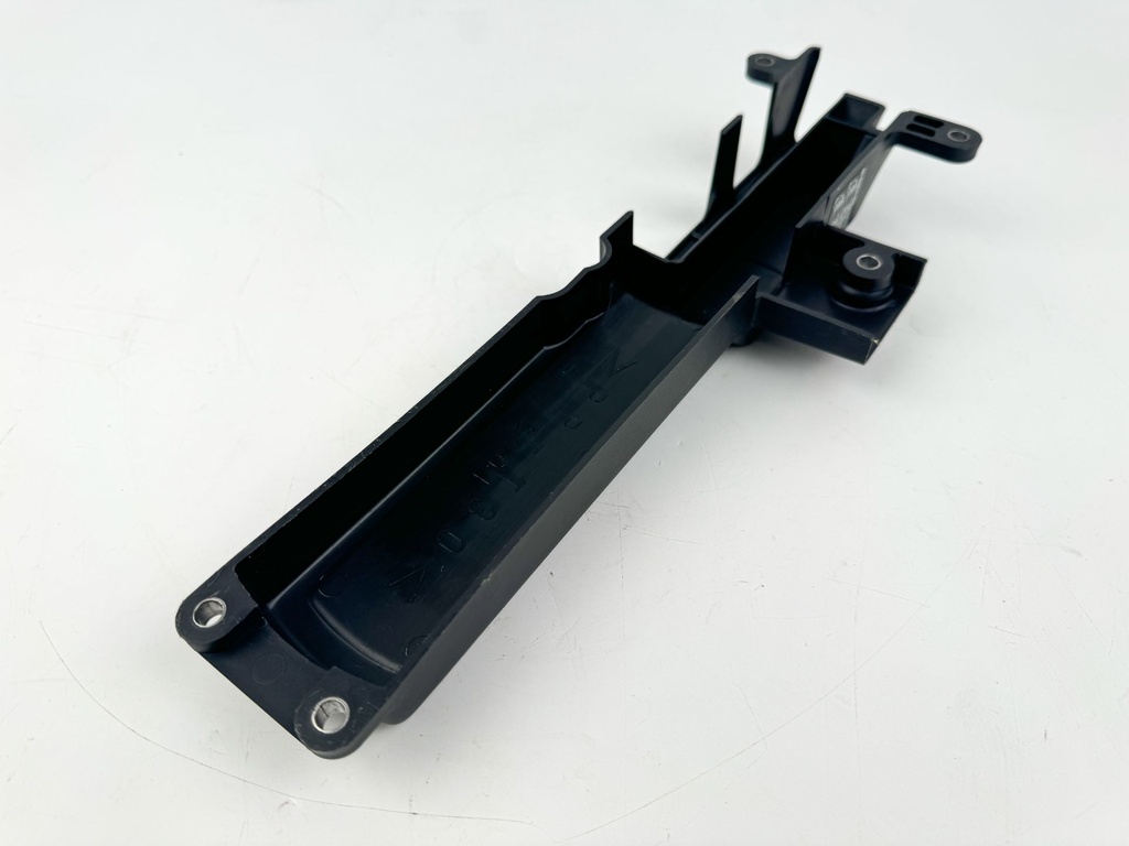 Yamaha 115HP F115 Outboard Cylinder Head Spark Plug Cover 67F-11192-00-00