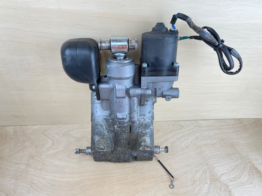 Honda 90HP Outboard Power Trim & Tilt Assembly 56000-ZY9-043