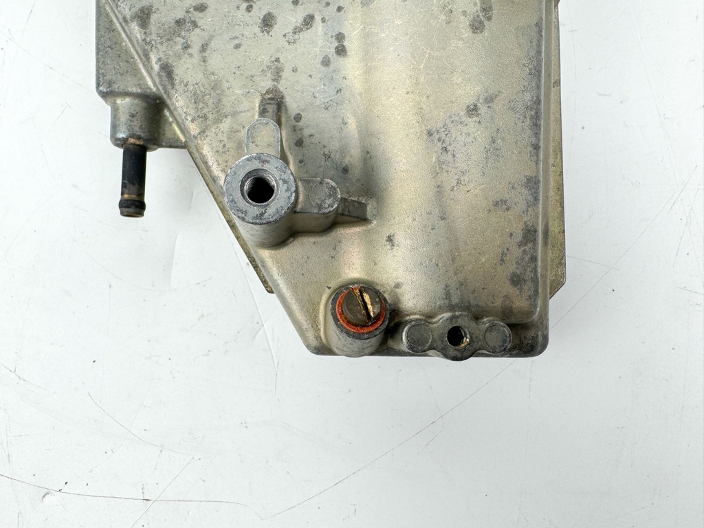 2005 Yamaha 115 HP 4 Stroke Outboard VST Float Chamber Assembly OEM