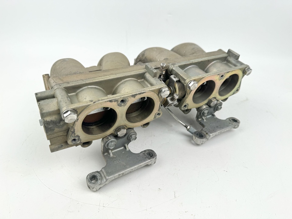 2005 Yamaha 115 HP 4 Stroke Outboard Intake Manifold & Throttle Body OEM