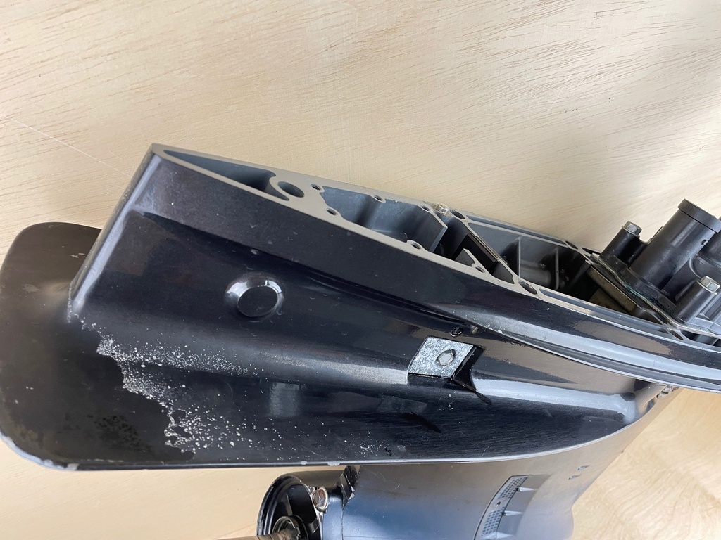 2011 Suzuki 300HP Outboard 30" XXL Lower Unit Gear Case 55110-98J01-0EP RH