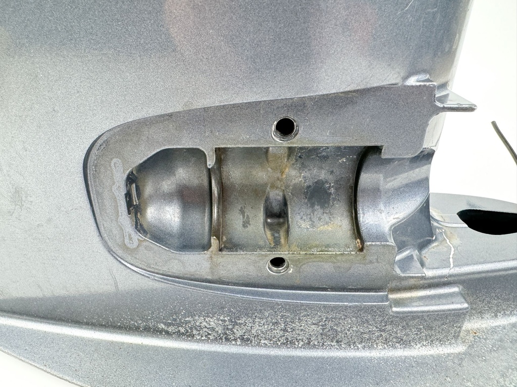 2011 Yamaha 70 HP 4 Stroke Outboard Upper Casing Midsection OEM