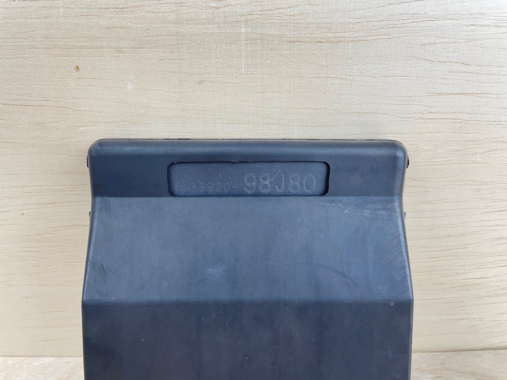 2011 Suzuki DF300 300HP 4 Stroke Outboard Engine Control Unit ECU 33920-98J80