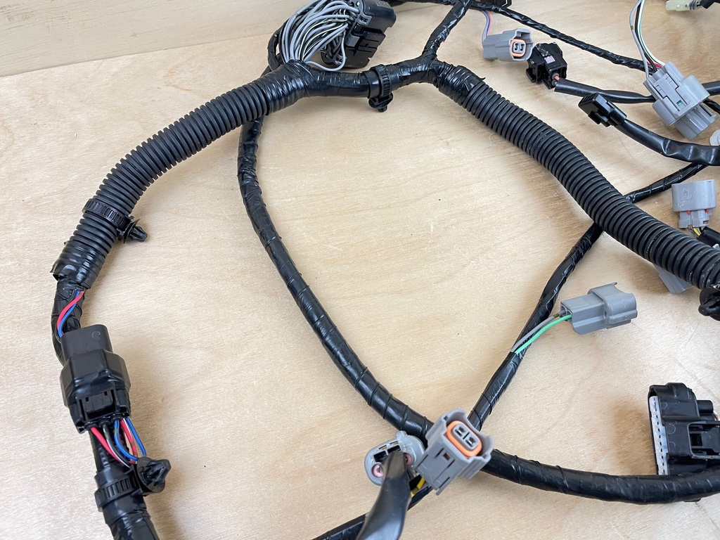 2011 Suzuki DF300 300HP 4 Stroke Outboard Engine Wiring Harness 36610-98J32