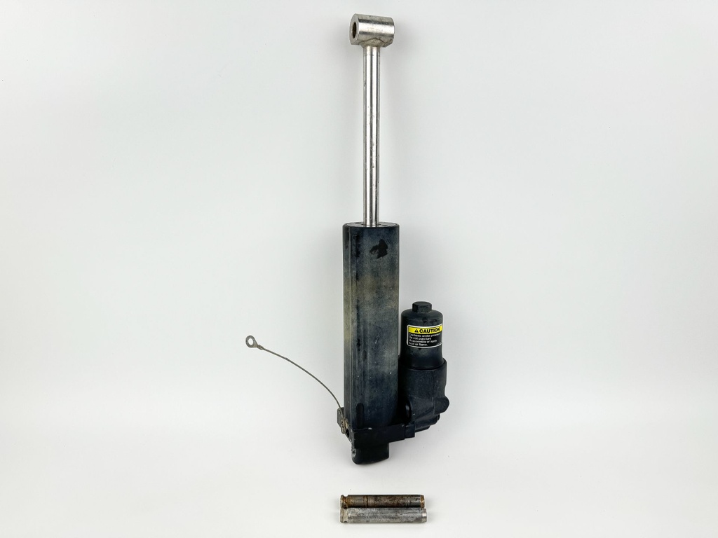 1999 Mercury 30 HP 4 Stroke Outboard Manual Trim Assembly OEM