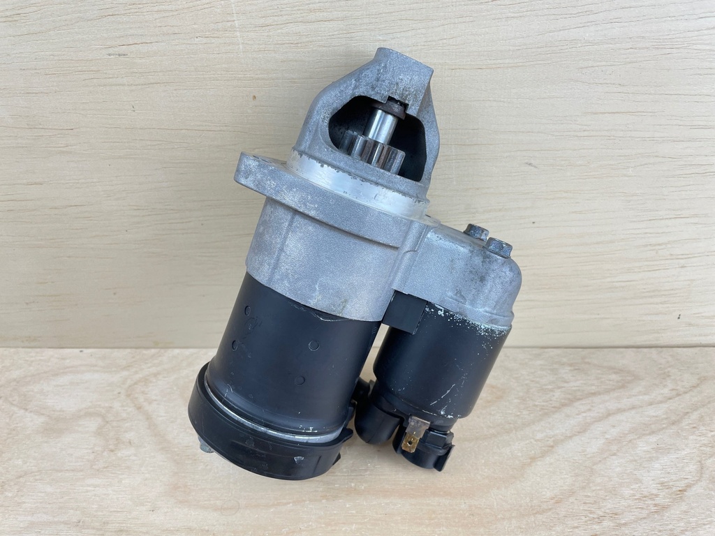 2011 Suzuki DF300 300HP 4 Stroke Outboard Engine Starter Assembly 31100-96J02