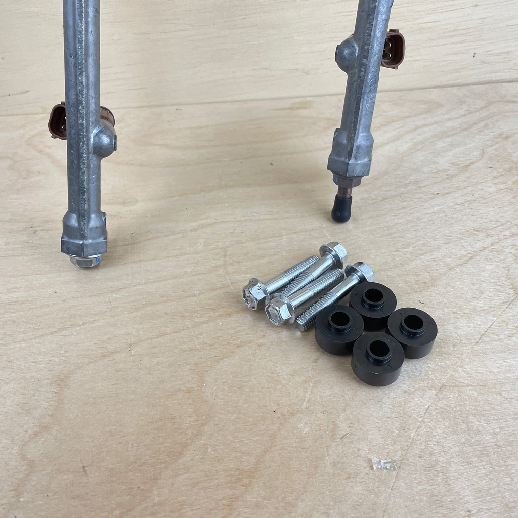 2011 Suzuki DF300 300HP Outboard Fuel Injector Set With Rail 15710-96J00