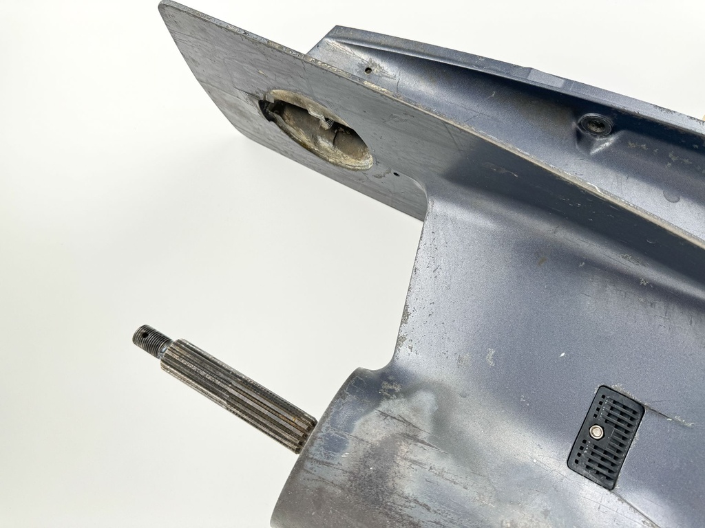 2010 + Yamaha F70 70HP 4 Stroke Outboard F70LA 20" Lower Unit - For Parts