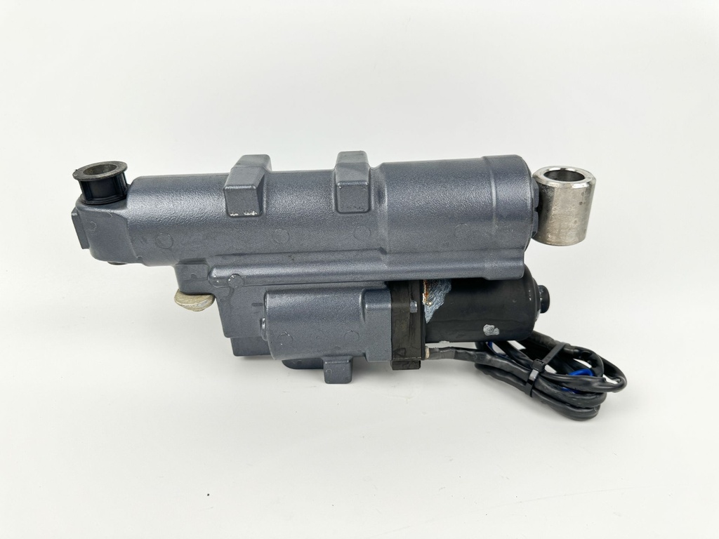 2012 Yamaha 70 HP 4 Stroke Outboard Power Trim Tilt Unit OEM