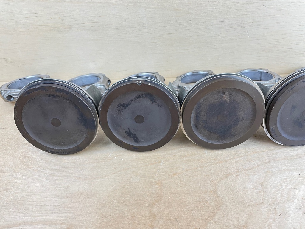 2011 Suzuki DF300 300HP Piston & Connecting Rod Set 12111-98J00-0B0