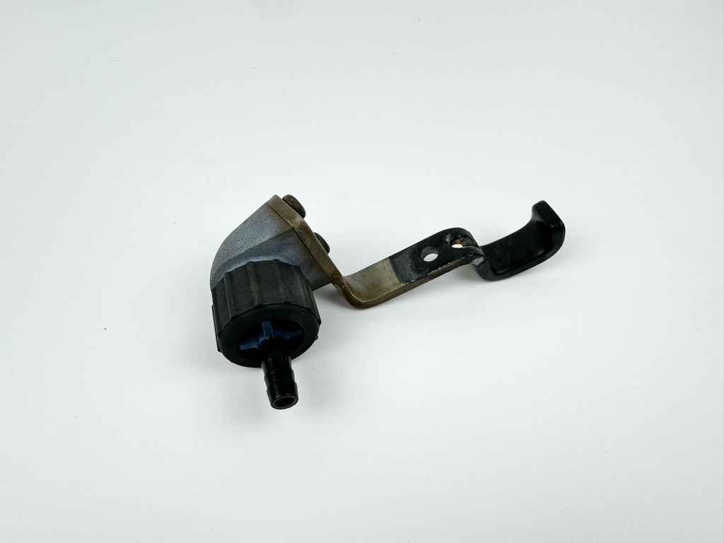 2008 Yamaha 115 HP 4 Stroke Outboard Fresh Water Flush Port 67F-12535-01-00 OEM