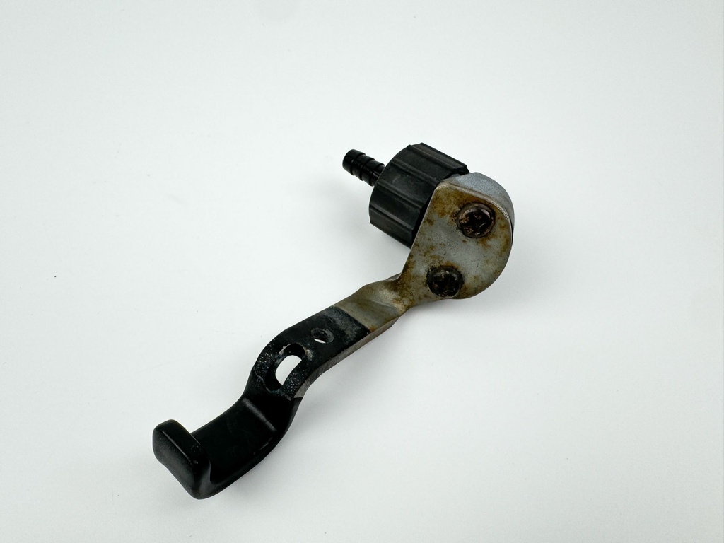 2008 Yamaha 115 HP 4 Stroke Outboard Fresh Water Flush Port 67F-12535-01-00 OEM