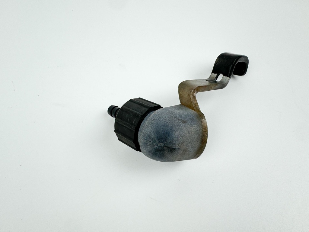 2008 Yamaha 115 HP 4 Stroke Outboard Fresh Water Flush Port 67F-12535-01-00 OEM