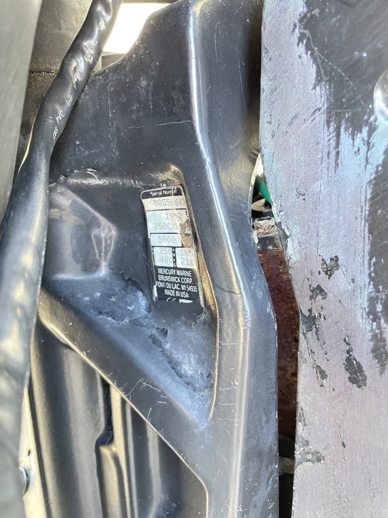 1997 Mercury 250HP EFI 2 Stroke Outboard Engines 25" XL Shaft Pair