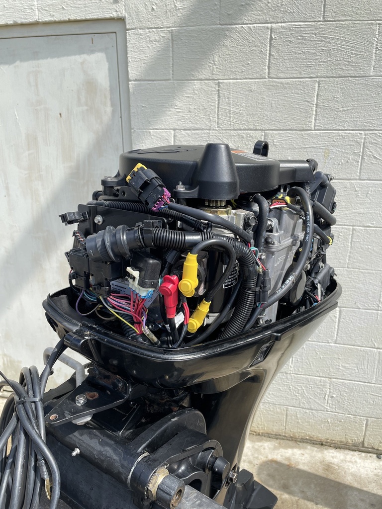 2006 Mercury 40HP 4 Stroke EFI Outboard Engine 20" Shaft - 161 Hours