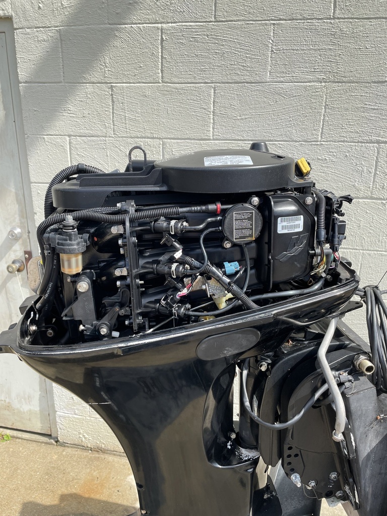 2006 Mercury 40HP 4 Stroke EFI Outboard Engine 20" Shaft - 161 Hours