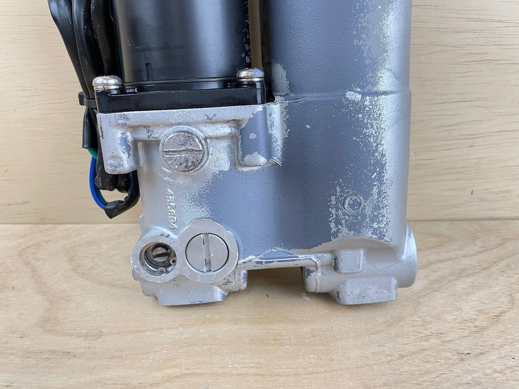 Johnson Evinrude 40HP 50 HP Power Trim & Tilt Unit 0438135 0435903