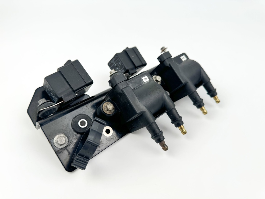 2011 Mercury 60 HP 4 Stroke Outboard Ignition Coil Set W/ Plate 8M0044991 OEM