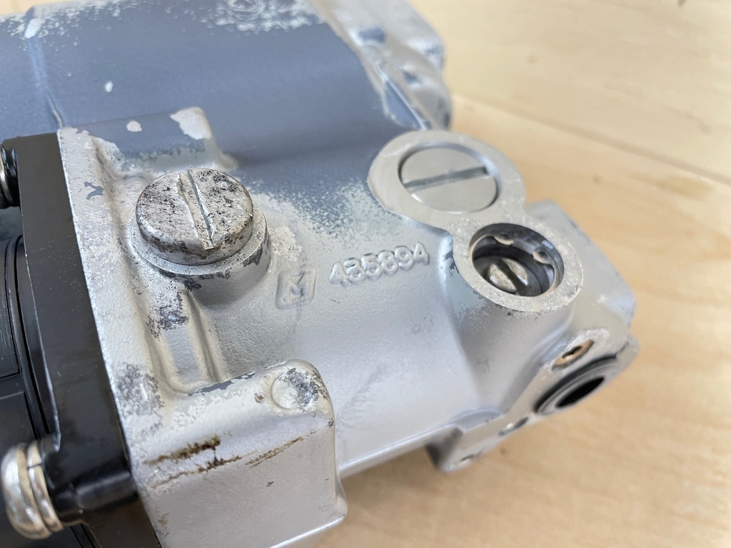 Johnson Evinrude 40HP 50 HP Power Trim & Tilt Unit 0438135 0435903