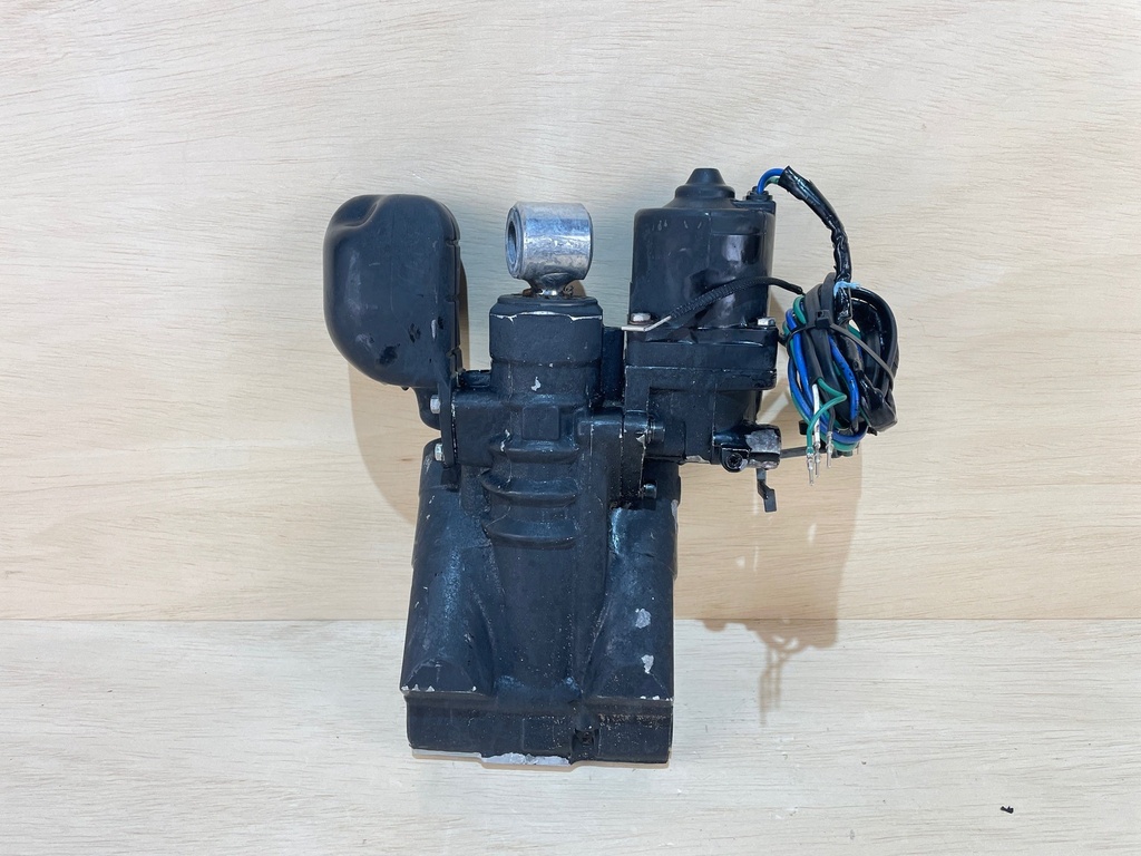 2000 Evinrude Ficht 225HP Trim & Tilt Assembly Unit 5005114 - Needs Repair