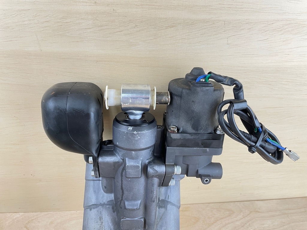 Suzuki DF140 140HP Outboard Power Trim & Tilt Assembly 5033934