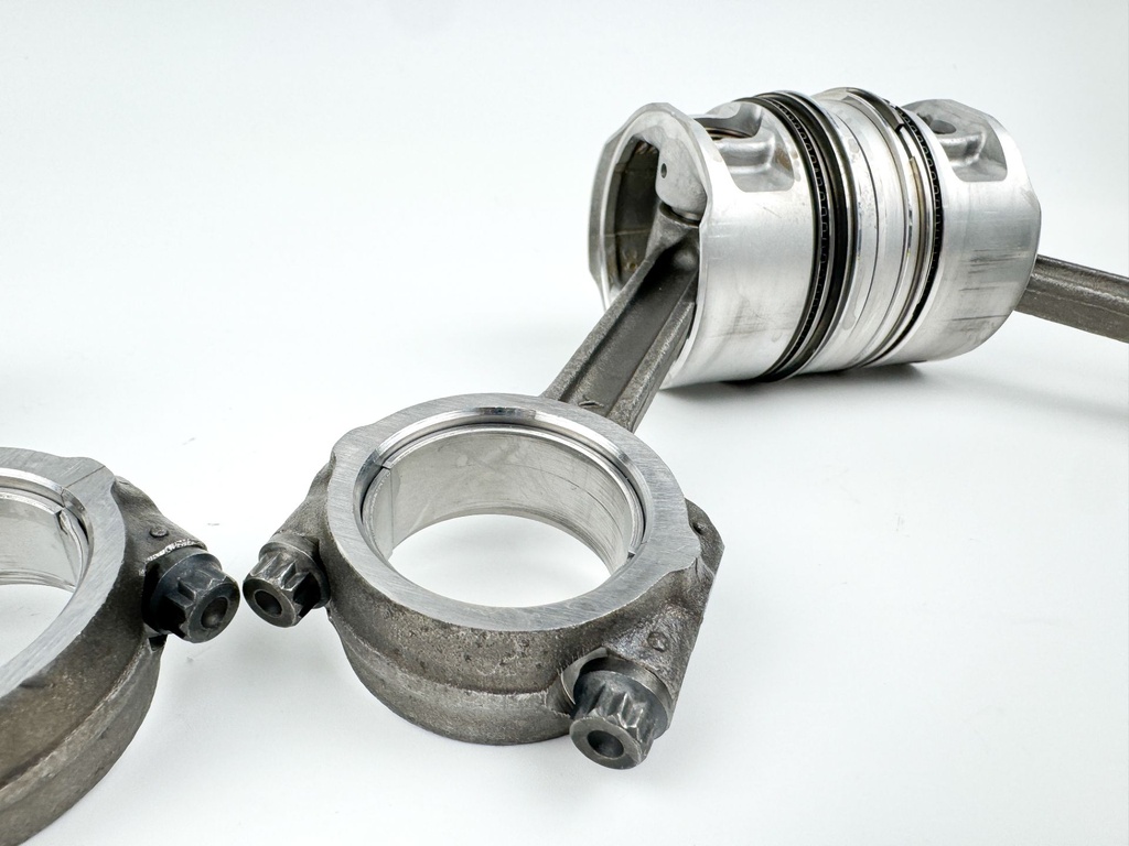 2011 Mercury 60 HP 4 Stroke Outboard Piston & Connecting Rod Set 893524T08 OEM