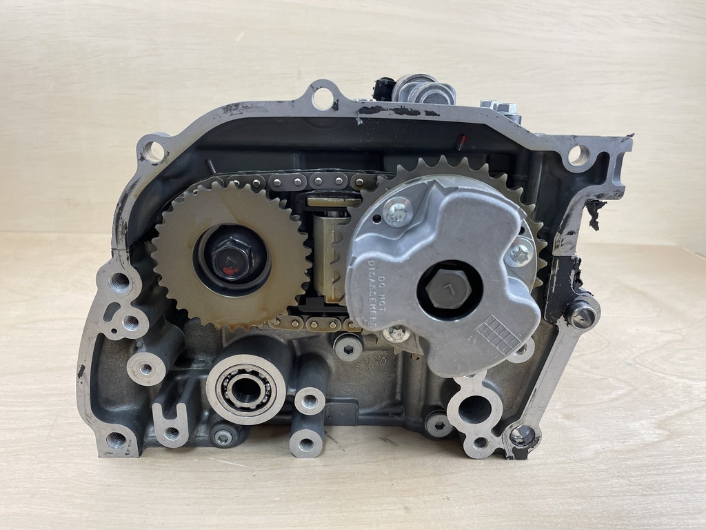 2011 Suzuki DF300 300HP Left Port Cylinder Head Assembly 11103-98J10