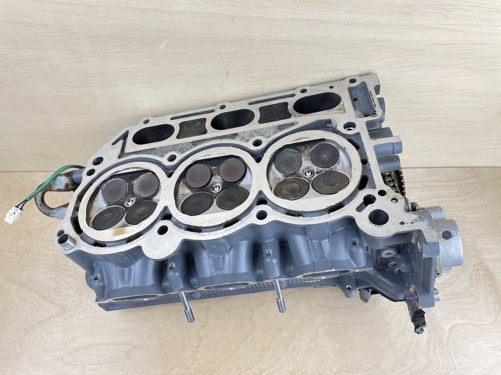 2011 Suzuki DF300 300HP Left Port Cylinder Head Assembly 11103-98J10