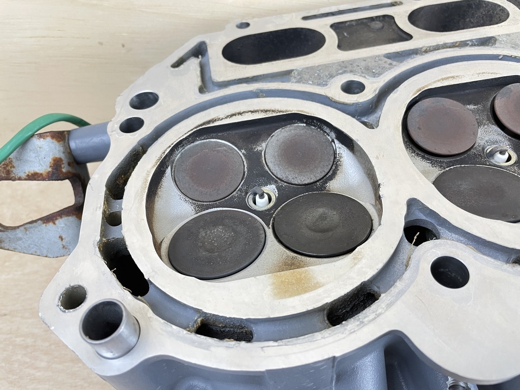 2011 Suzuki DF300 300HP Left Port Cylinder Head Assembly 11103-98J10