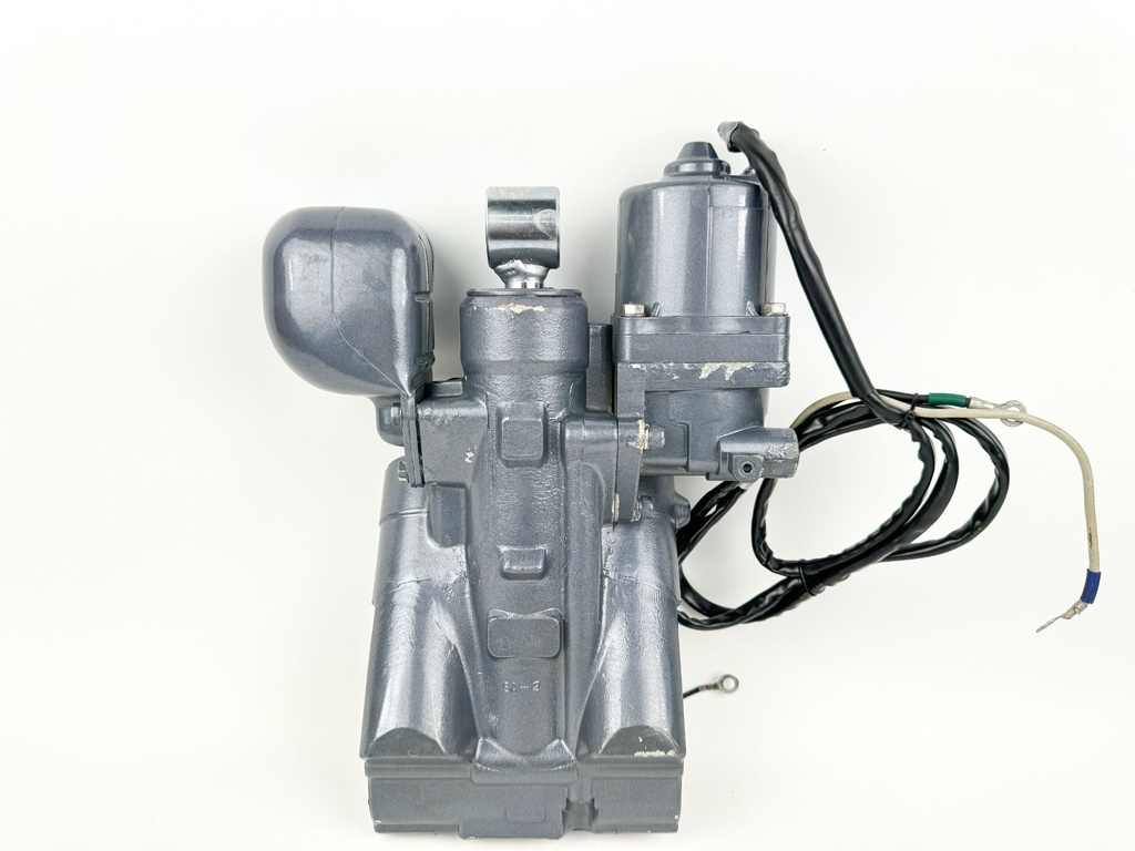 2006 Yamaha 150 HP 4 Stroke Outboard Power Trim Tilt Unit 63P-43800-01-4D OEM