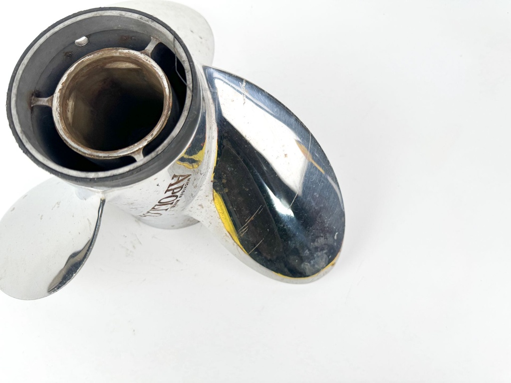 Apollo Michigan Wheel RH Stainless Steel Propeller 13 1/4" x 17P 993144