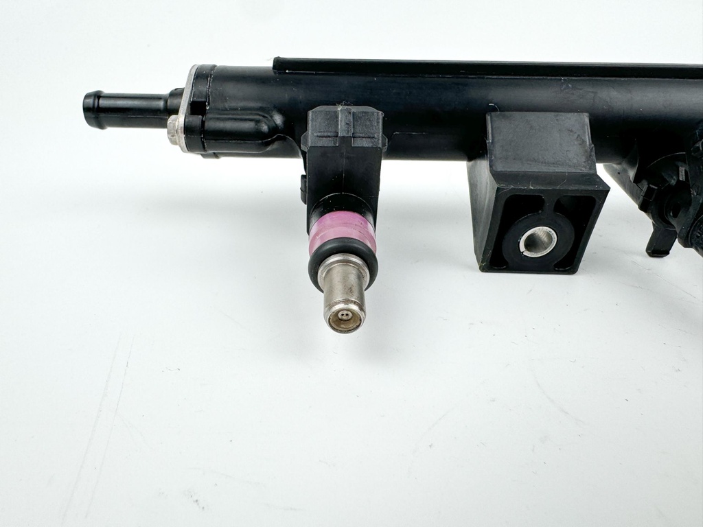 2008 Mercury 90 HP 4 Stroke Outboard Fuel Injector Set W/ Rail 898103T97 OEM