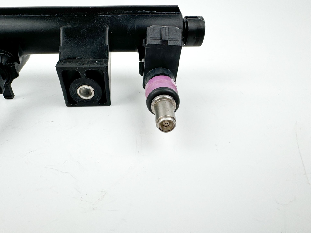 2008 Mercury 90 HP 4 Stroke Outboard Fuel Injector Set W/ Rail 898103T97 OEM