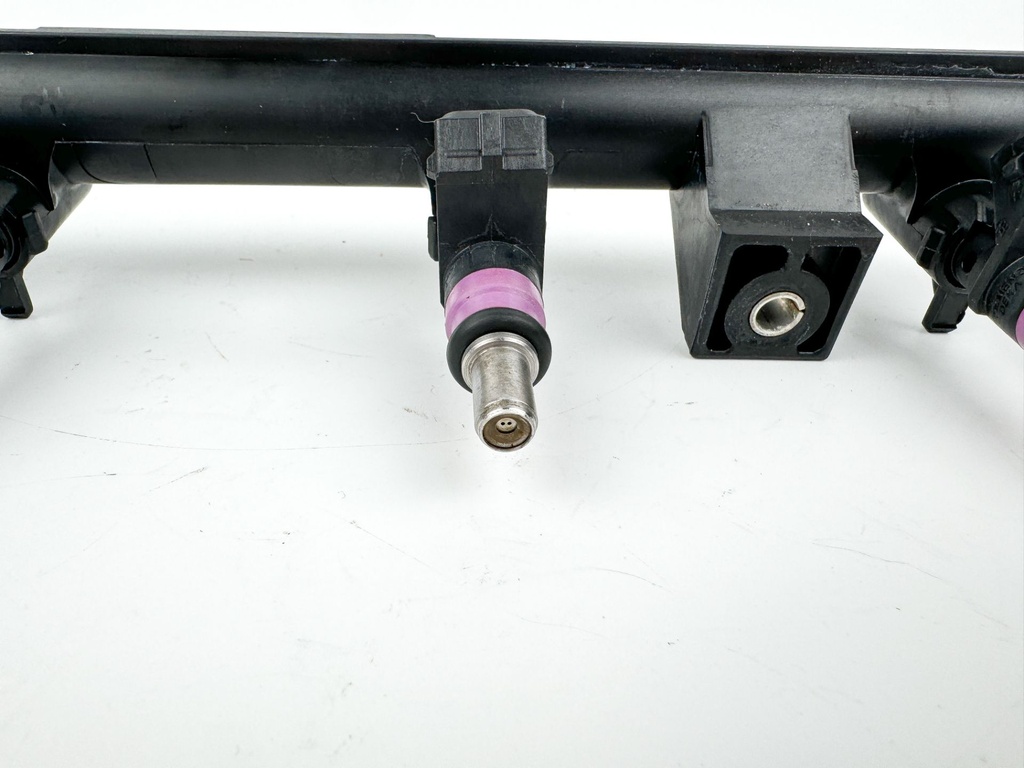 2008 Mercury 90 HP 4 Stroke Outboard Fuel Injector Set W/ Rail 898103T97 OEM