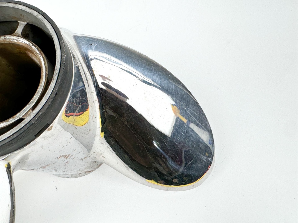 Apollo Michigan Wheel RH Stainless Steel Propeller 13 1/4" x 17P 993144